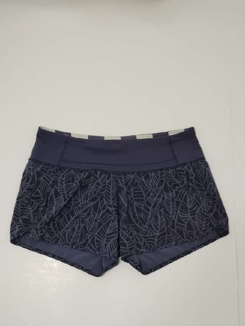 Lululemon Tracker Short ll 4"